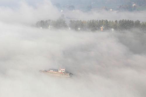 我国中东部多地遭遇大雾天气|大雾|浓雾|连云港市_新浪网