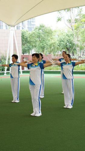 为迎接今年10月嘉兴市老年人佳木斯快乐舞步健身操交流活动的举行
